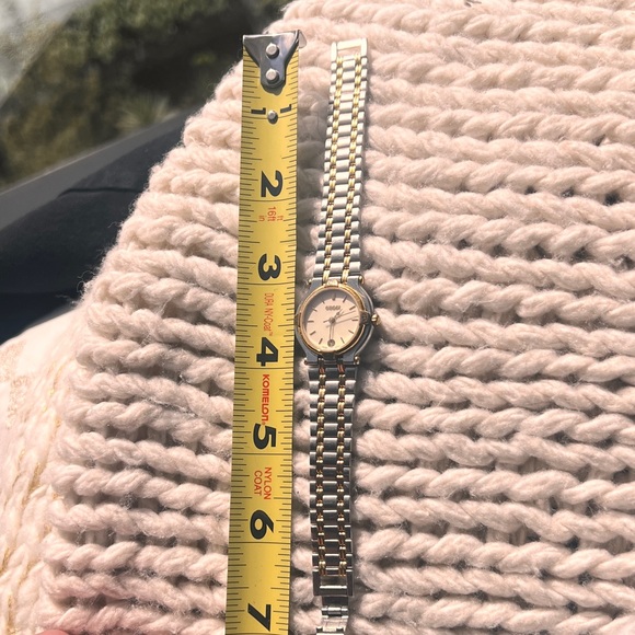 Vintage Gucci Watch - Two Tone - Picture 11 of 14